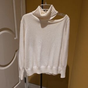 Vince Camuto Off-Shoulder Cream / Off White Sweater, Turtleneck, Medium